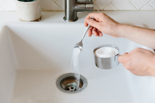 7 cách khử mùi nhà vệ sinh vách ngăn ngay lập tức