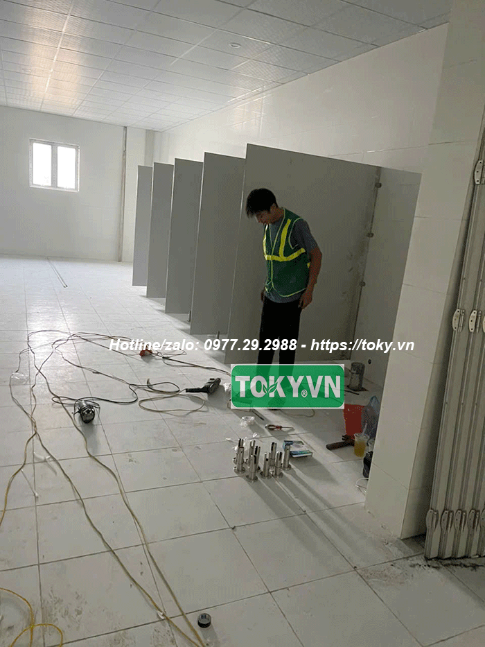 Cải tạo 300m2 vách ngăn vệ sinh cho nhà máy GUH SUNG VINA