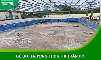 Vách ngăn vệ sinh compact bể bơi trường THCS Thị Trấn Hồ