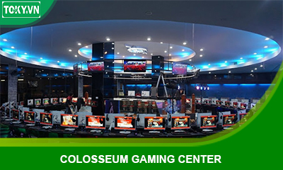 Vách ngăn vệ sinh tại Colosseum Gaming Center chợ Hôm