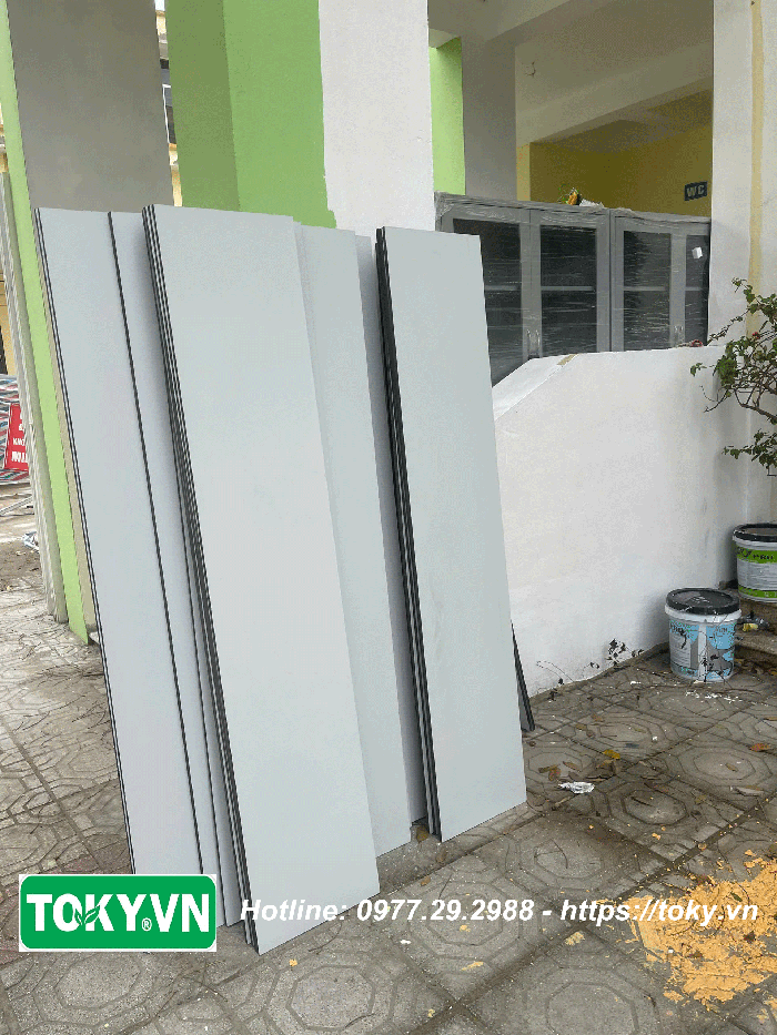 Giải pháp vách ngăn vệ sinh Trường THCS Đông Dư
