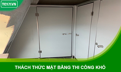 TOKY thách thức mọi mặt bằng thi công vách ngăn vệ sinh khó