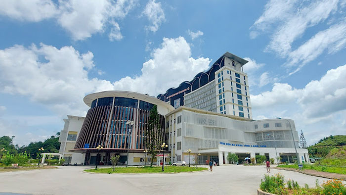 Hoàn thiện 200m2 vách ngăn vệ sinh cho bệnh viện đa khoa Lạng Sơn