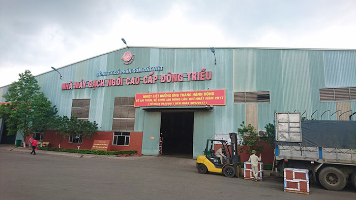Hoàn thiện trọn gói vách ngăn vệ sinh cho Công ty Gốm Đất Việt
