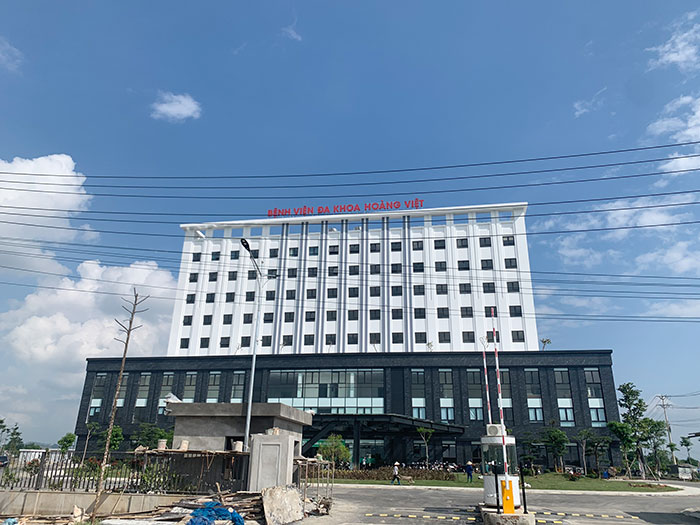 700m2 vách ngăn vệ sinh tại bệnh viện đa khoa Hoàng Việt