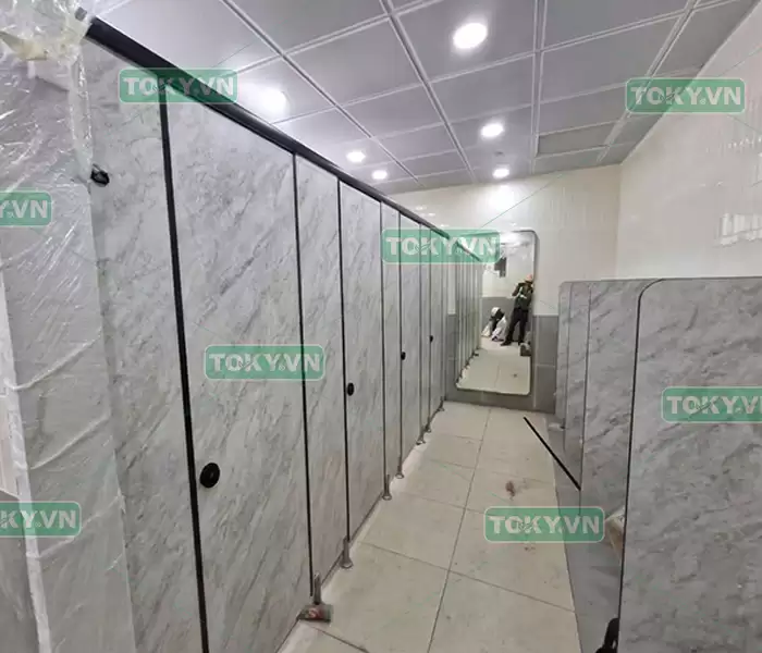 Vách ngăn vệ sinh compact tiết kiệm cho nhà vệ sinh bền đẹp 6 Cách lựa chọn tấm vách ngăn vệ sinh compact hpl phù hợp