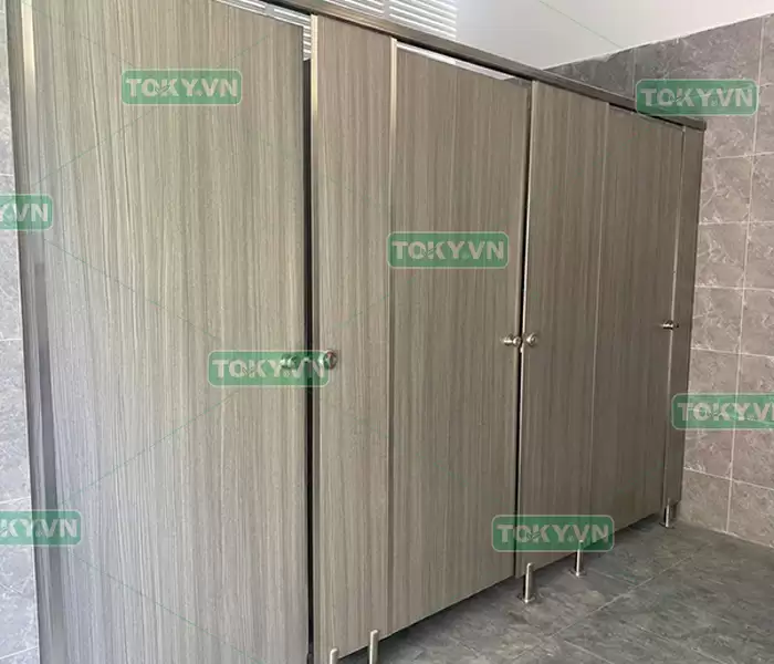 Có nên sử dụng vách ngăn Composite cho nhà vệ sinh không?