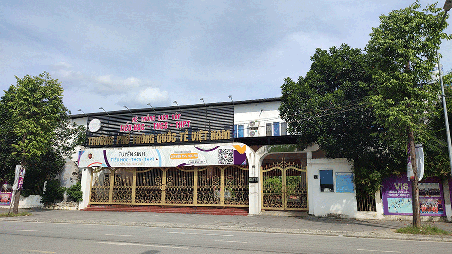 lap dat 700m2 vach ngan ve sinh truong pho thong quoc te viet nam 1