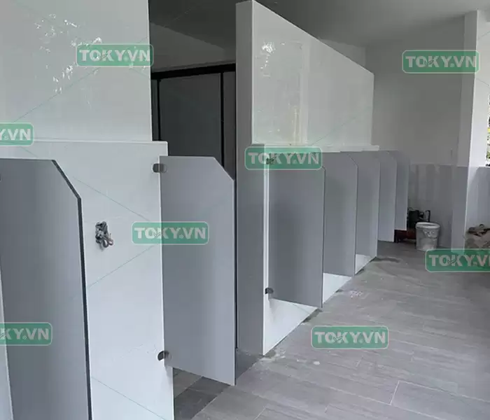 Toky hỗ trợ thiết kế bản vẽ vách ngăn vệ sinh theo mặt bằng thực tế