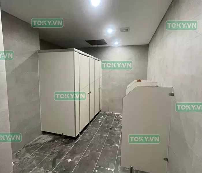 Vách ngăn vệ sinh compact laminate | Mẫu đẹp | Báo giá -10% 13 Vì sao nên lựa chọn Toky khi thi công vách ngăn vệ sinh Compact Laminate?