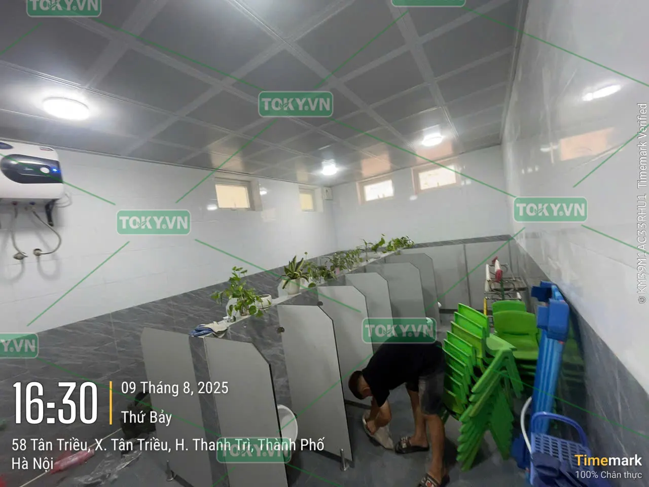 Dự án thi công vách ngăn vệ sinh Trường Mầm Non Tân Triều