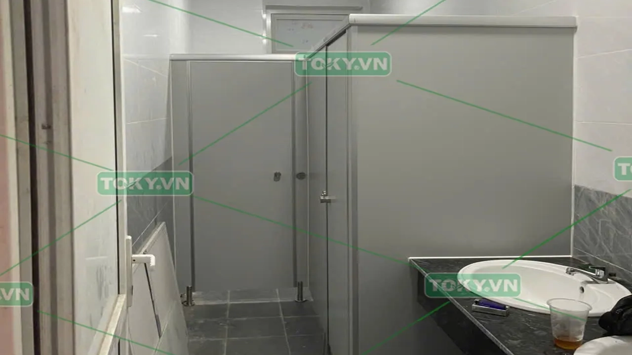 Dự án thi công vách ngăn vệ sinh Trường Mầm Non Tân Triều