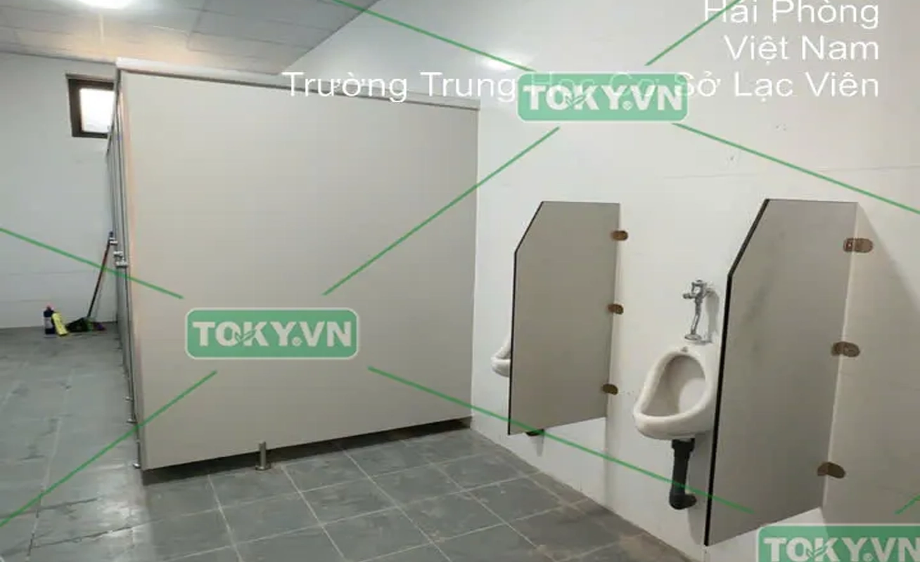 Dự án thi công vách ngăn vệ sinh Trường THCS Lạc Viên – Hải Phòng (200m²)