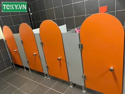 Ứng dụng vách ngăn vệ sinh Compact cho trường học