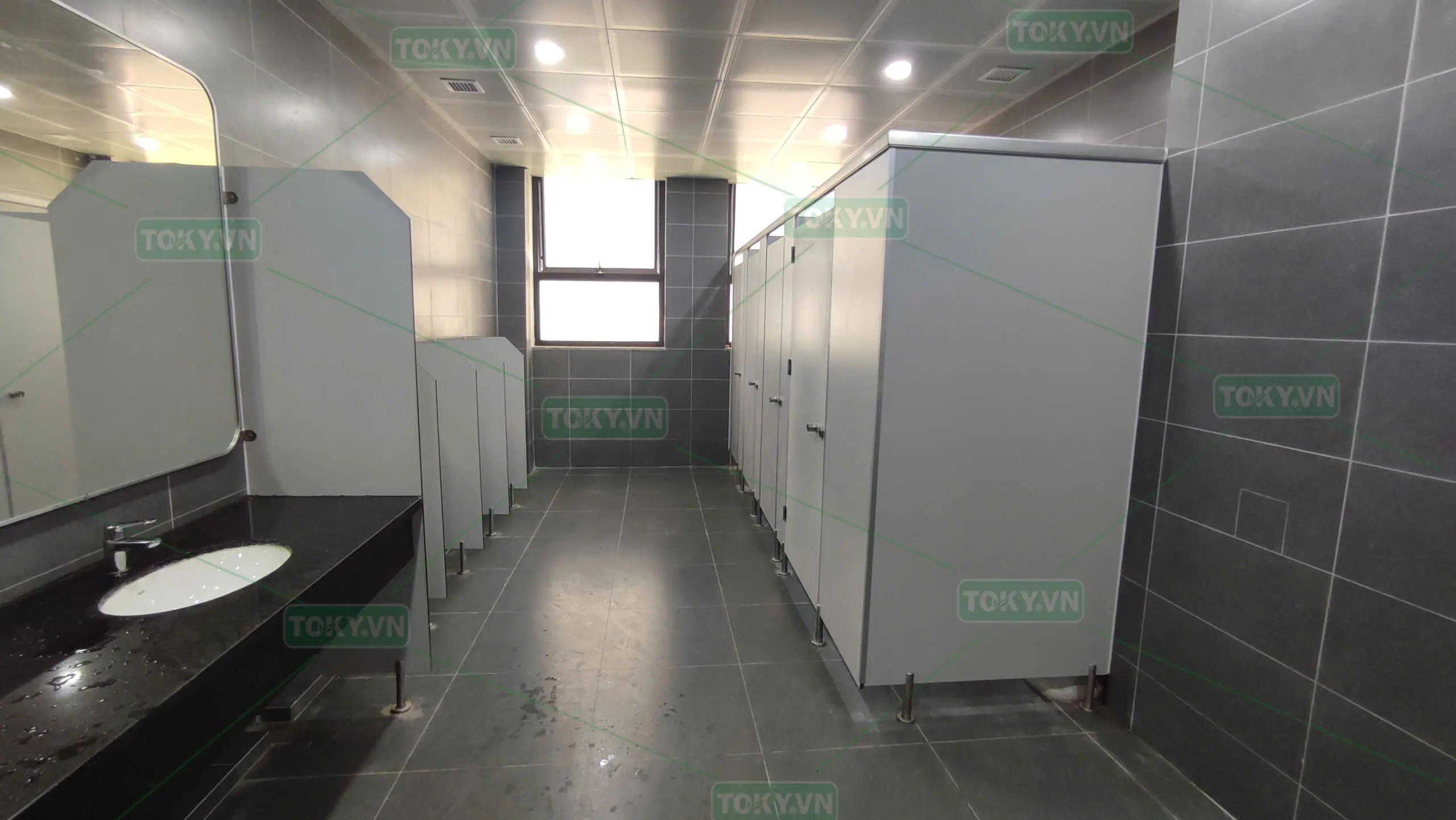 Dự án vách ngăn vệ sinh cho Trường THCS Đào Duy Tùng