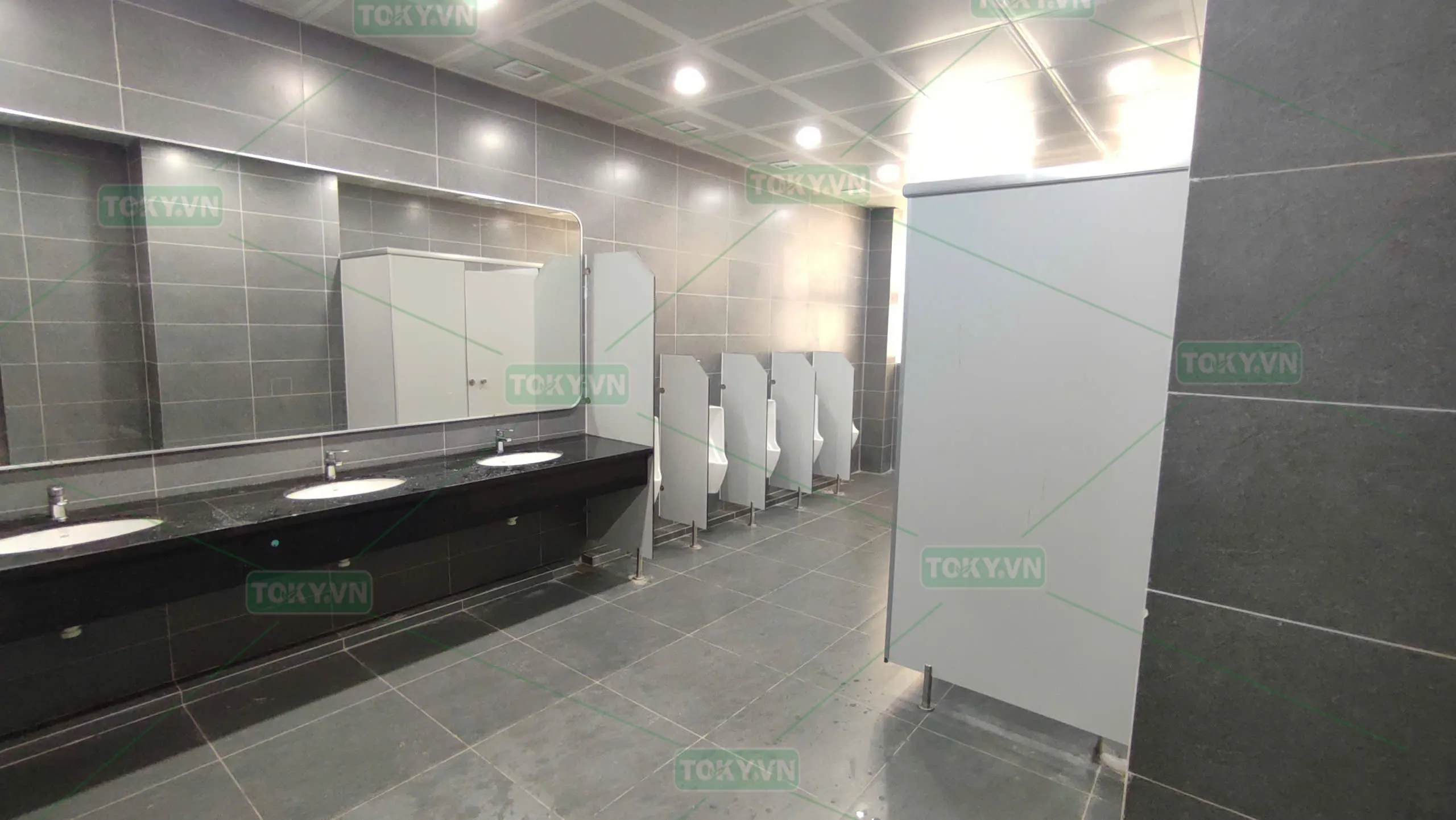 Dự án vách ngăn vệ sinh cho Trường THCS Đào Duy Tùng