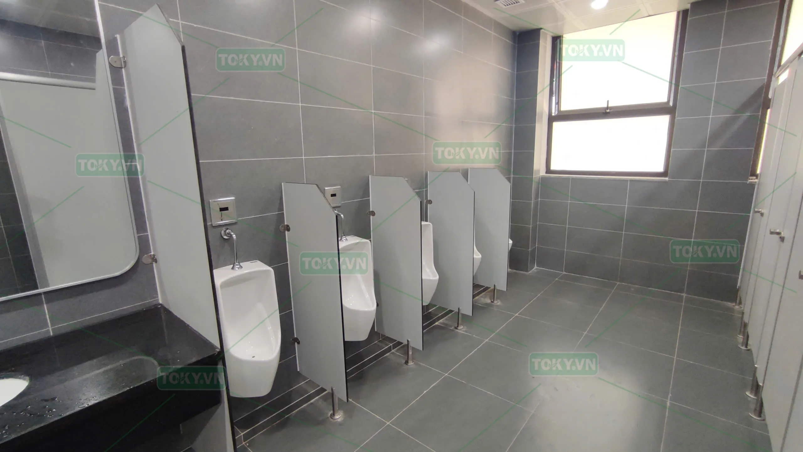 Dự án vách ngăn vệ sinh cho Trường THCS Đào Duy Tùng