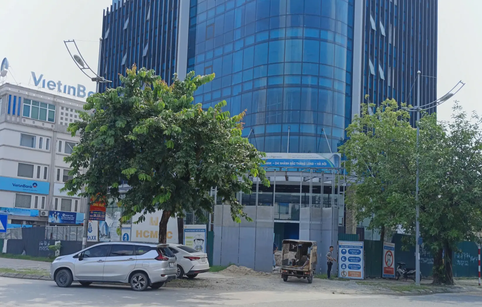 TOKY hoàn thiện vách ngăn vệ sinh Trụ sở Ngân hàng VietinBank – Chi nhánh Bắc Thăng Long