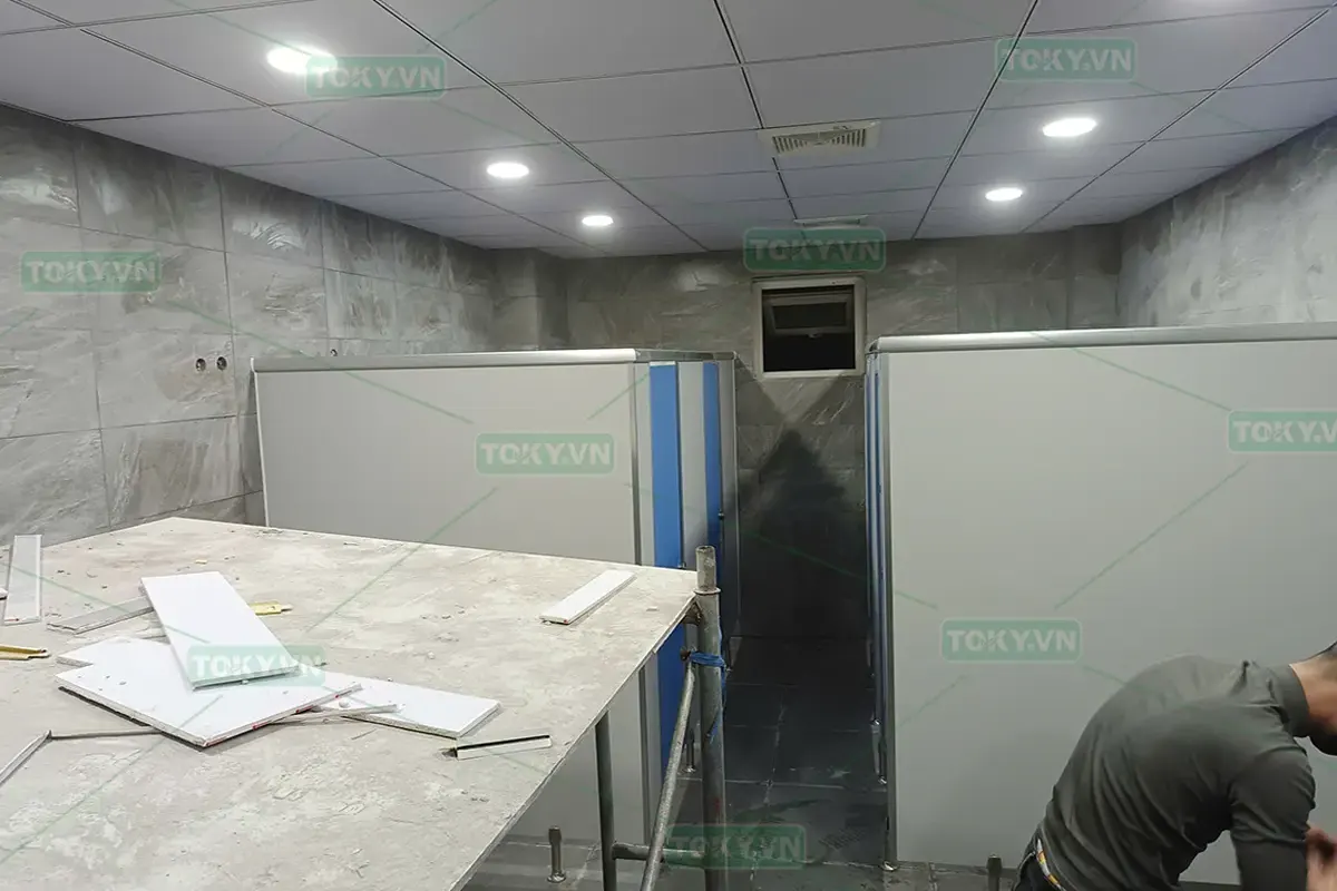 150m2 vách ngăn vệ sinh cho Sân bay Quốc tế Nội bài