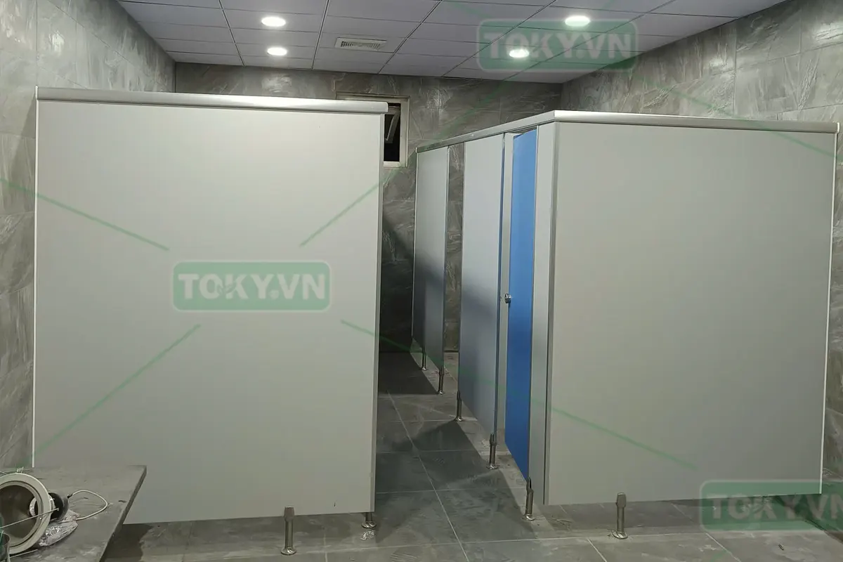 150m2 vách ngăn vệ sinh cho Sân bay Quốc tế Nội bài