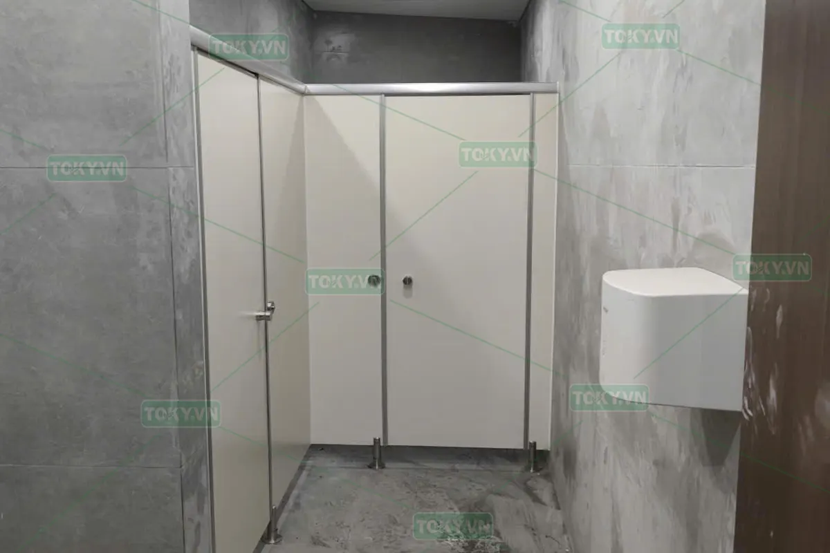 Vách ngăn vệ sinh Compact cho Tòa nhà VNPT NET