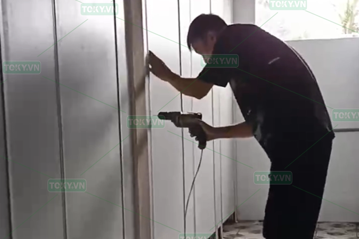 Vách ngăn vệ sinh tại nhà xưởng cho thuê Tiền Hải – Thái Bình