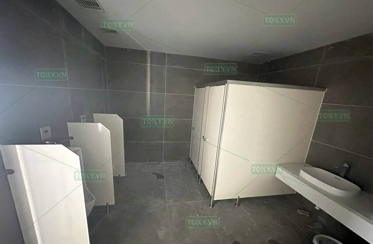 Dự án vách ngăn vệ sinh cho Tòa Văn phòng Điều hành KCN Minh Đức