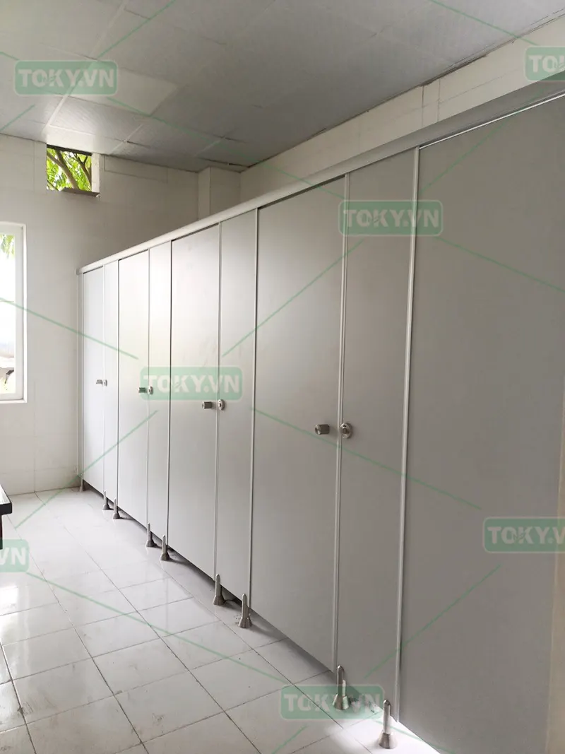 Giải pháp vách ngăn phòng tắm tráng tốt nhất từ tấm Compact hpl
