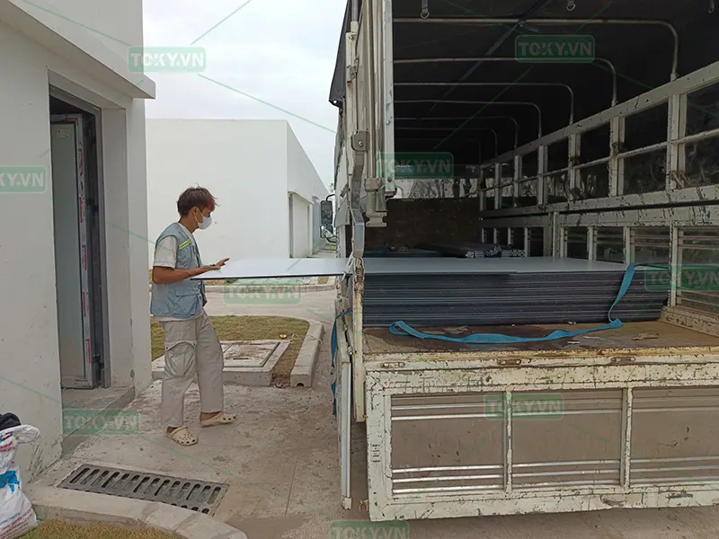 TOKY bảo hành tấm Compact trong bao lâu?