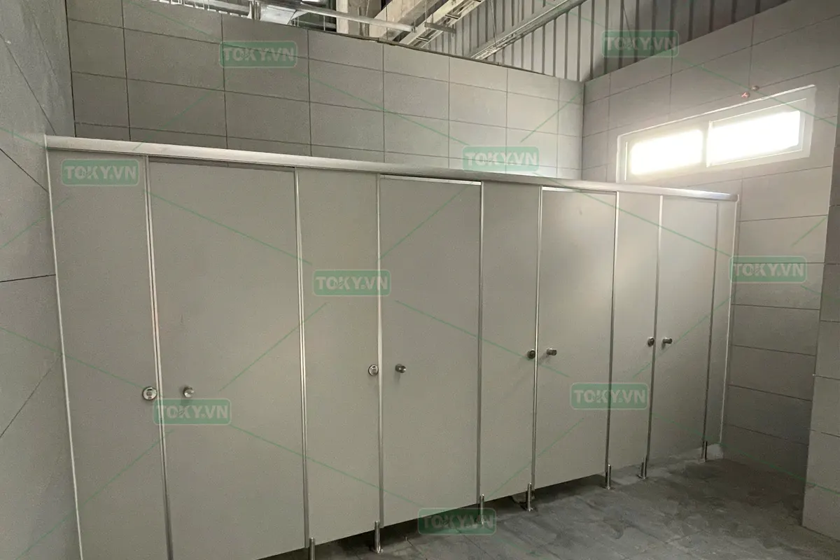 Dự án vách ngăn vệ sinh tấm Compact cho nhà máy An Phát (An Phat Bioplastics)