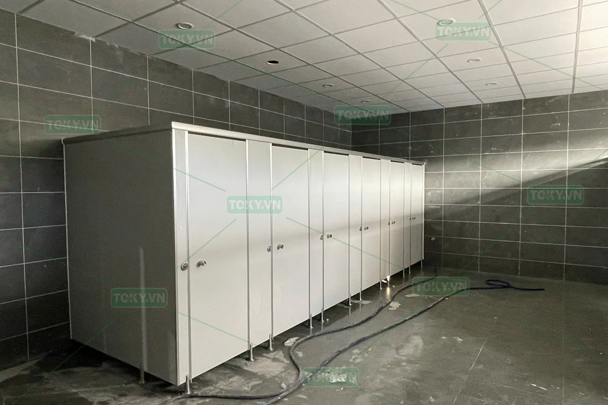 Dự án vách ngăn vệ sinh tấm Compact cho nhà máy An Phát (An Phat Bioplastics)