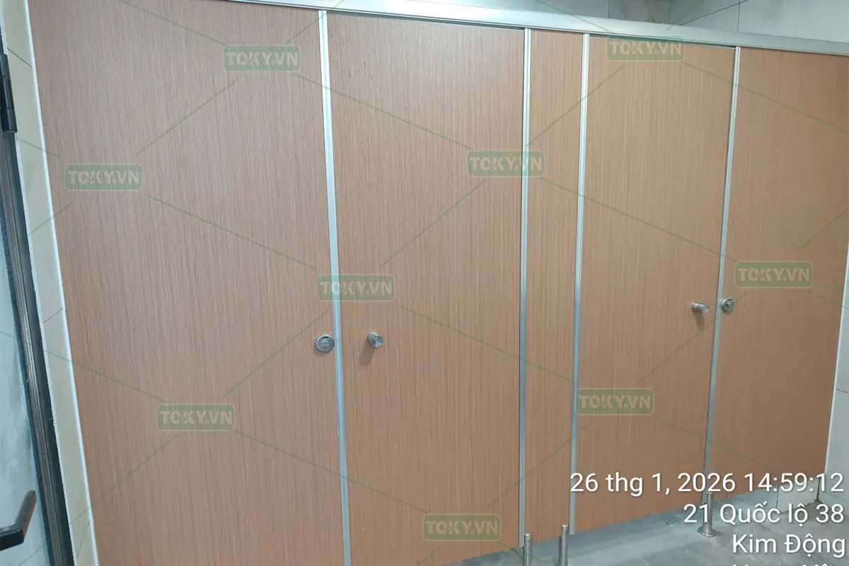 TOKY hoàn thiện 200m2 vách ngăn vệ sinh cho nhà máy KCN Yên Mỹ số 5