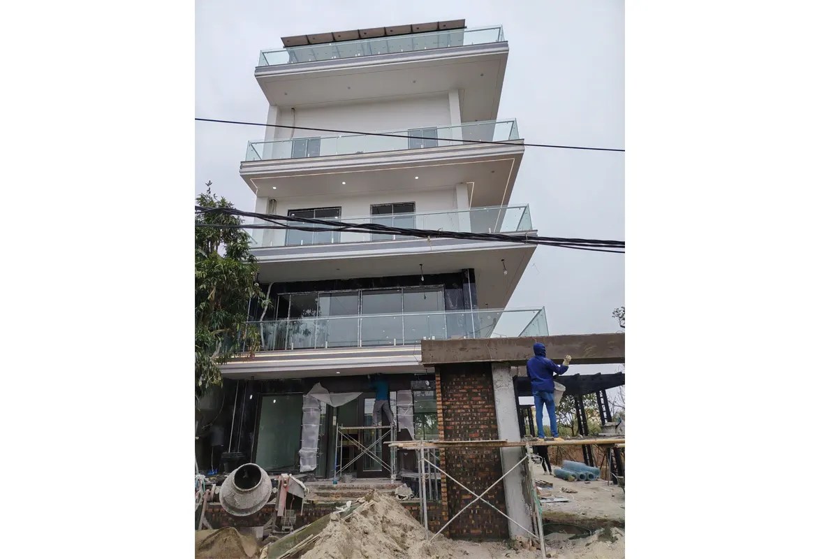 TOKY hoàn thiện vách ngăn vệ sinh compact cho Biệt thự tại đê Bát Tràng
