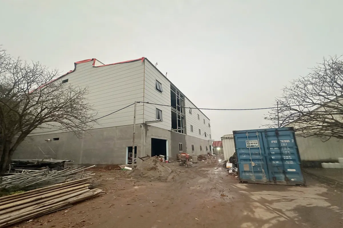 TOKY hoàn thiện 200m2 vách ngăn vệ sinh Công ty cổ phần Thành Công