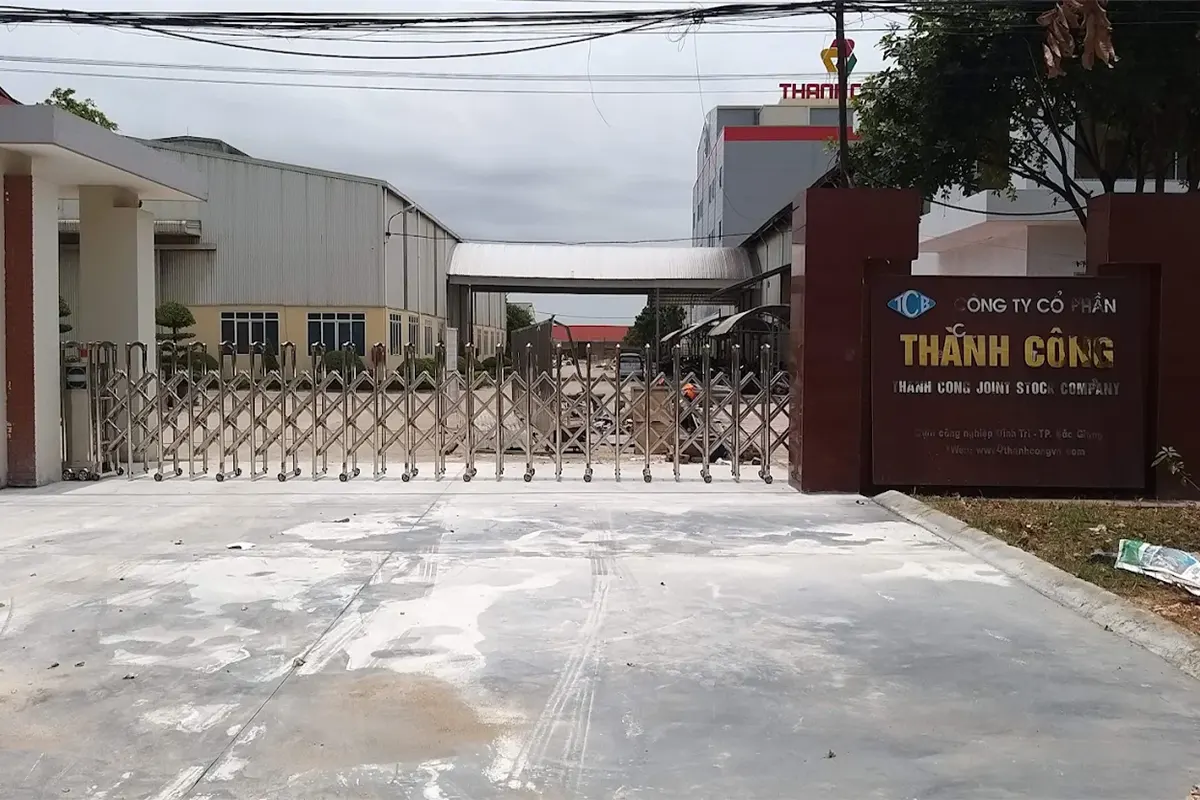 TOKY hoàn thiện 200m2 vách ngăn vệ sinh Công ty cổ phần Thành Công