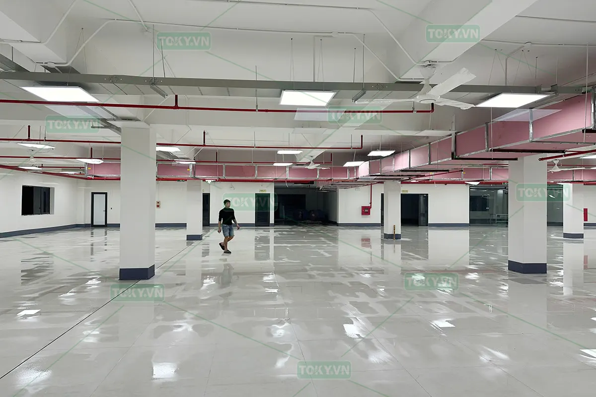 Toky hoàn thiện 300m2 vách ngăn vệ sinh Công ty cổ phần May ATH