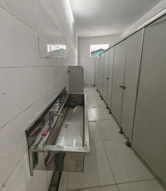 Khi nào nên cải tạo hay nâng cấp vách ngăn vệ sinh Compact? 2 Khi nào nên cải tạo hay nâng cấp vách ngăn vệ sinh Compact?