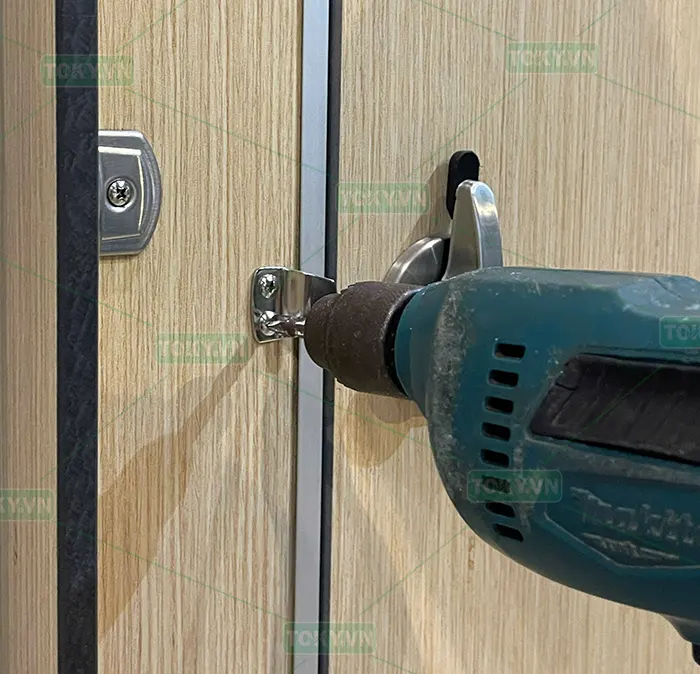 Phụ kiện vít lắp đặt tấm compact là loại nào? Cách chọn đúng 1 Phụ kiện vít lắp đặt tấm compact là loại nào? Cách chọn đúng