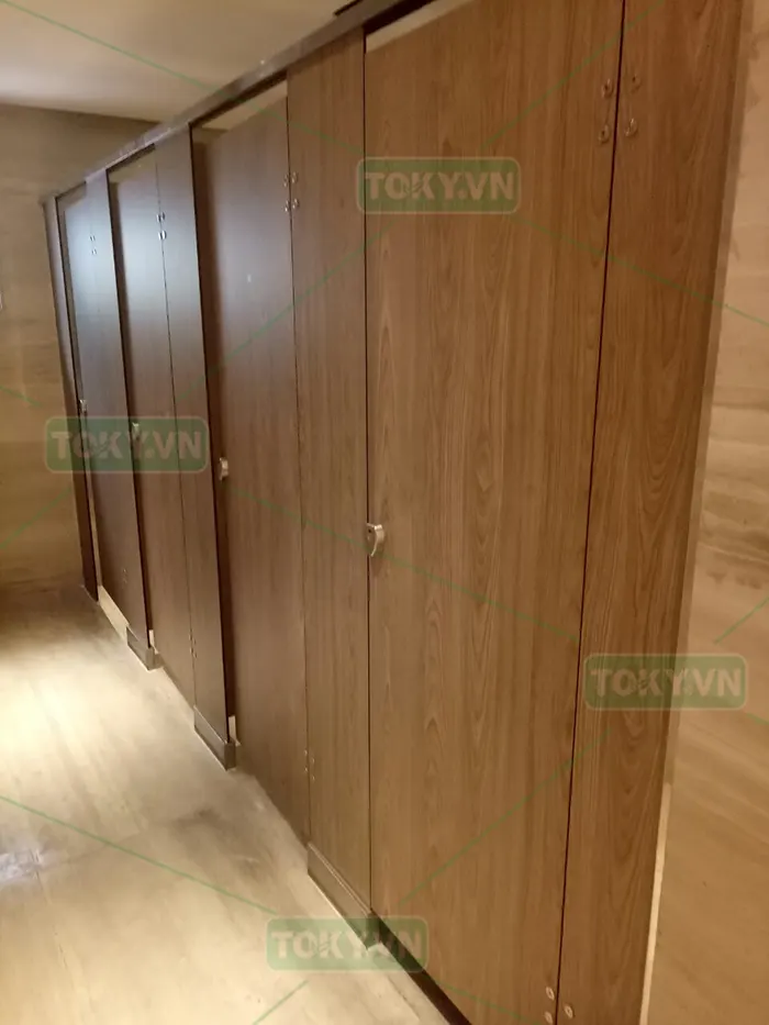 Tấm Compact HPL có xuống cấp nhanh không? Sự thật sau 10–20 năm sử dụng 2 Tấm Compact HPL có xuống cấp nhanh không? Sự thật sau 10–20 năm sử dụng