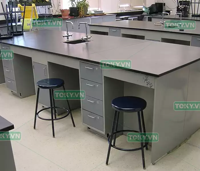 Cách chọn tấm Compact HPL làm mặt bàn thao tác phù hợp
