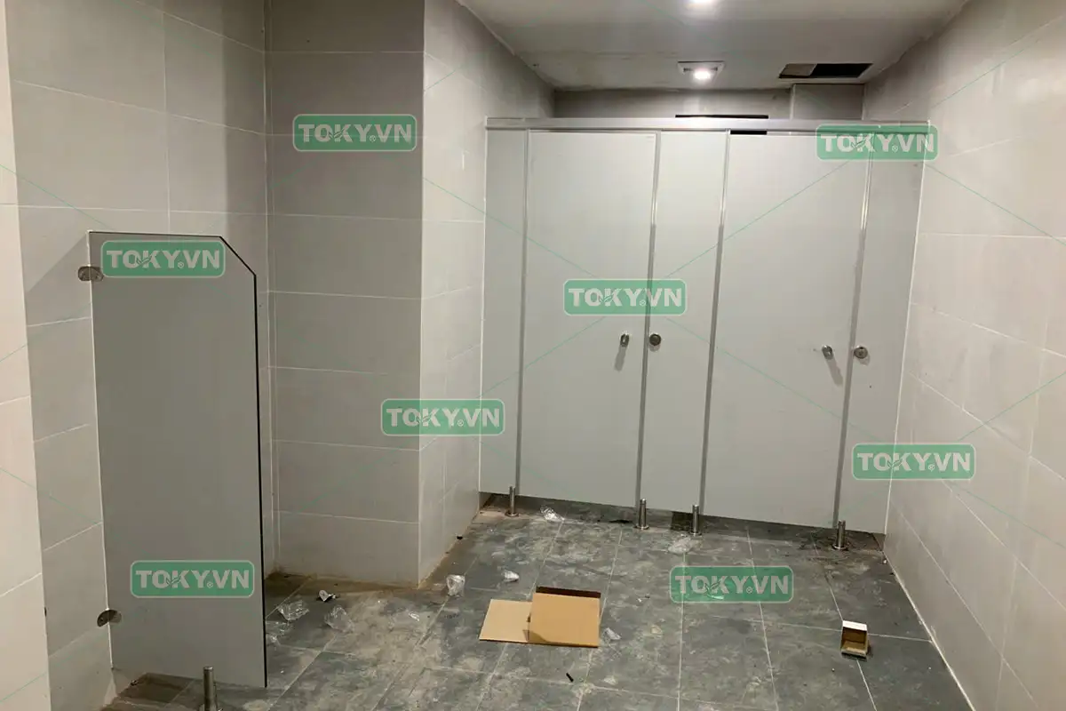 Toky bàn giao 150m2 thi công tấm compact hpl cho nhà sách tại Thái Nguyên