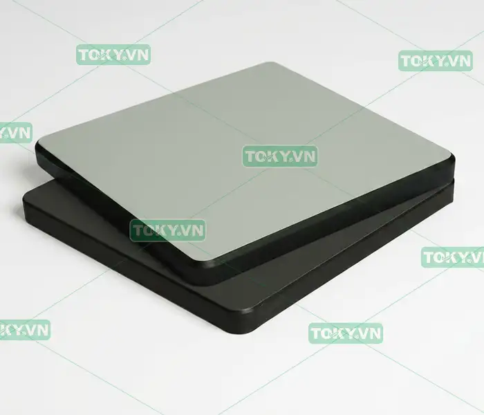 Thi công vách ngăn vệ sinh ngoài trời bằng tấm Compact chịu Axit 1 Thi công vách ngăn vệ sinh ngoài trời bằng tấm Compact chịu Axit