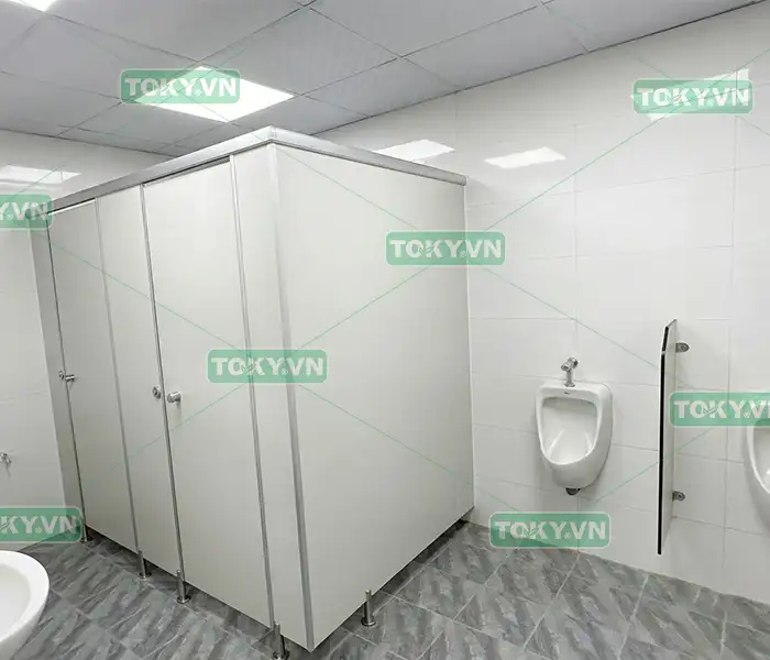 Giải pháp chọn tấm compact làm vách ngăn vệ sinh tiết kiệm 15% chi phí dự án 2 Giải pháp chọn tấm compact làm vách ngăn vệ sinh tiết kiệm 15% chi phí dự án