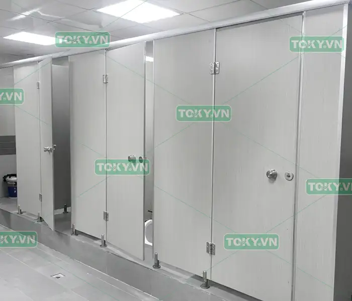 Hướng dẫn tháo dỡ vách ngăn nhà vệ sinh khi chuyển văn phòng 4 Giải pháp xử lý kỹ thuật khi lắp đặt lại vách ngăn nhà vệ sinh tại mặt bằng văn phòng mới