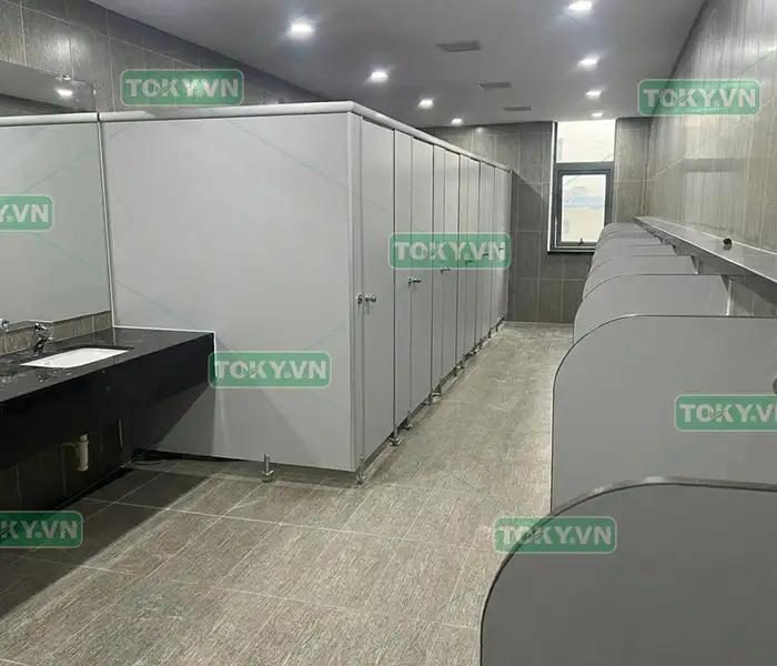 Khi nào dự án cần thi công vách ngăn vệ sinh Compact 18mm?
