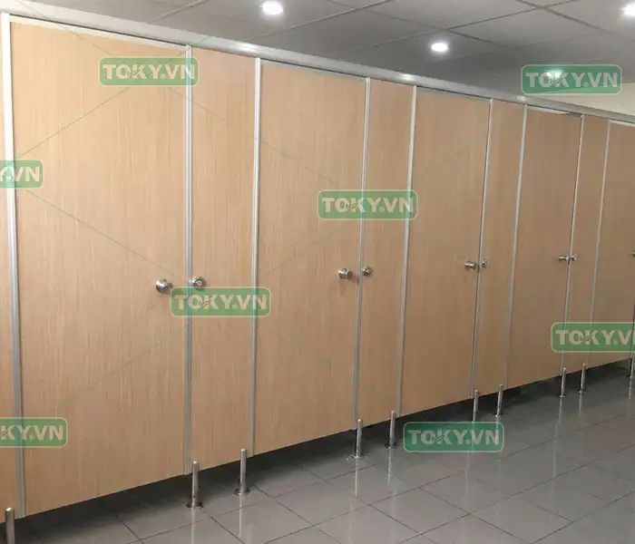 Thi công tấm compact màu vân gỗ - xu hướng cho không gian wc sang trọng 4 Những lưu ý quan trọng để thi công tấm compact màu vân gỗ đạt độ thẩm mỹ cao