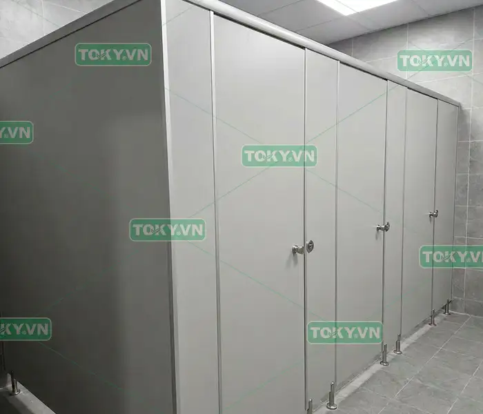 Lắp đặt vách ngăn vệ sinh Compact cho nhà thi đấu tối ưu chi phí 4 Địa chỉ cung cấp vách ngăn vệ sinh Compact cho nhà thi đấu uy tín - Toky