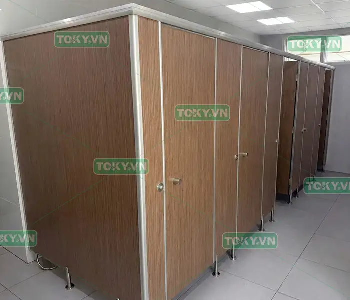 Vách ngăn vệ sinh Compact màu vân gỗ mã 6771
