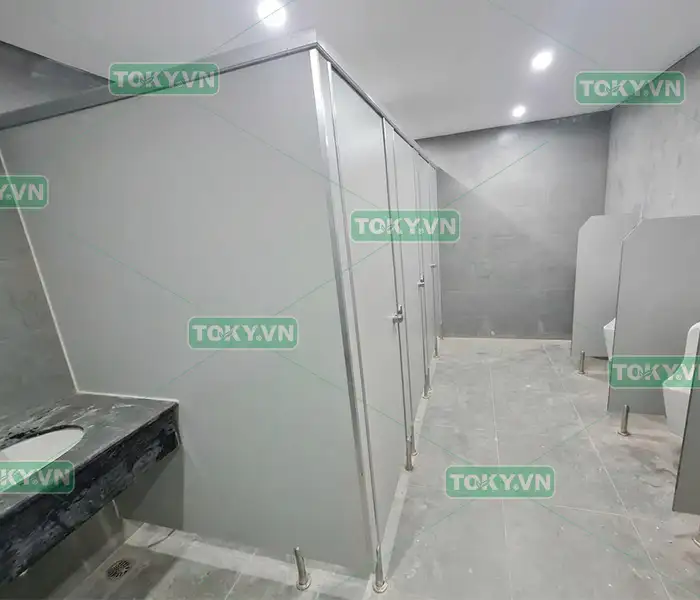 Dấu hiệu nhận biết vách ngăn vệ sinh compact đã đến lúc cần thay mới
