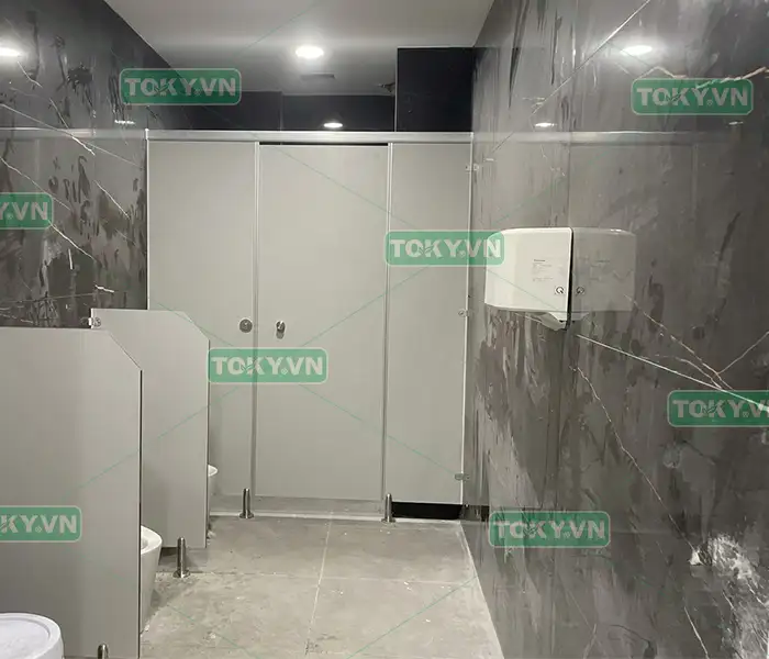 Giải pháp khắc phục và phòng ngừa vách ngăn WC Compact bị nở tấm